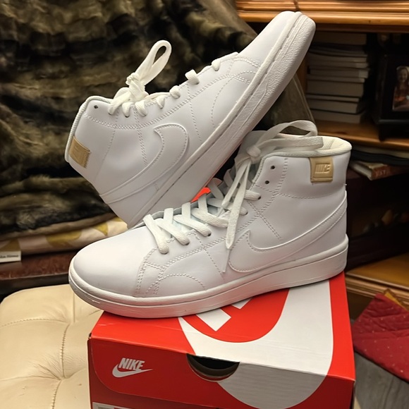 BRAND NEW Women’s Nike Court Royale 2 Mid Sneakers Size 8.5 - Picture 8 of 8